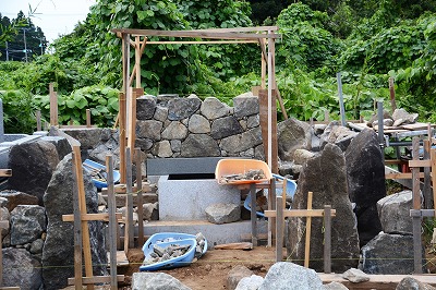 自然石でつくる墓石その２/茨城県でのお墓づくりは古平園へ