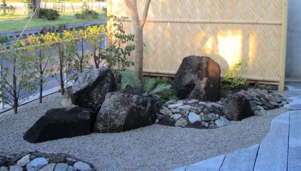 筑波石を使った庭/庭、筑波石、庭石